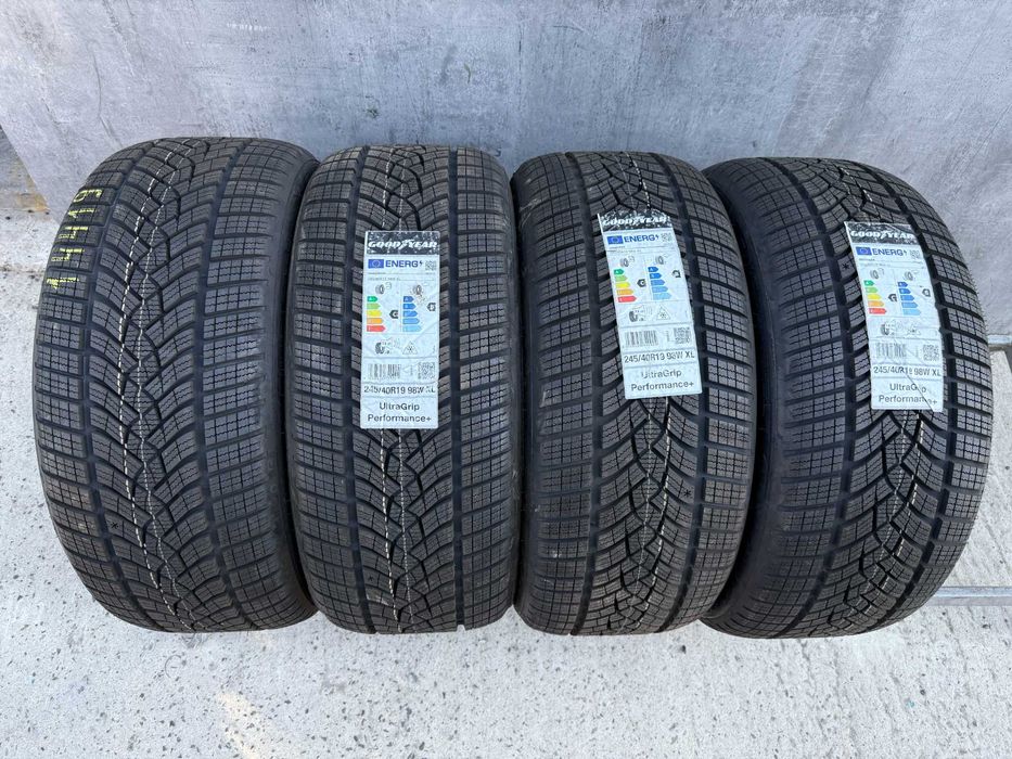Резина зимова. НОВА 245/40 R19 Good Year Ultra Grip Performance + *