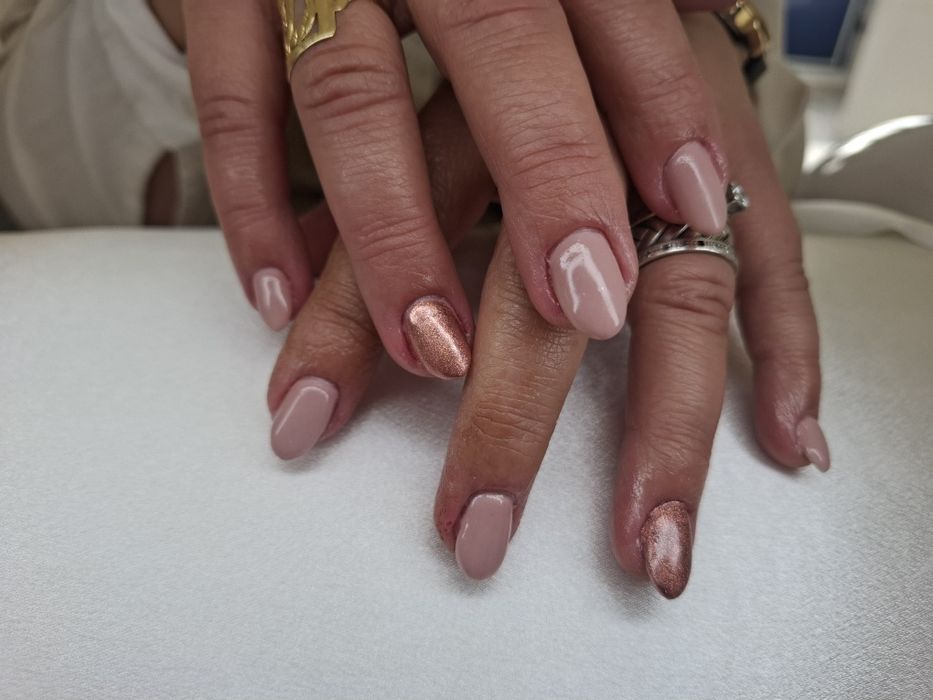 Unhas gel, gelinho e pedicure