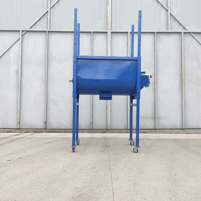 Змішувач шнековий, кормосмеситель, змішувач корму горизонтальний