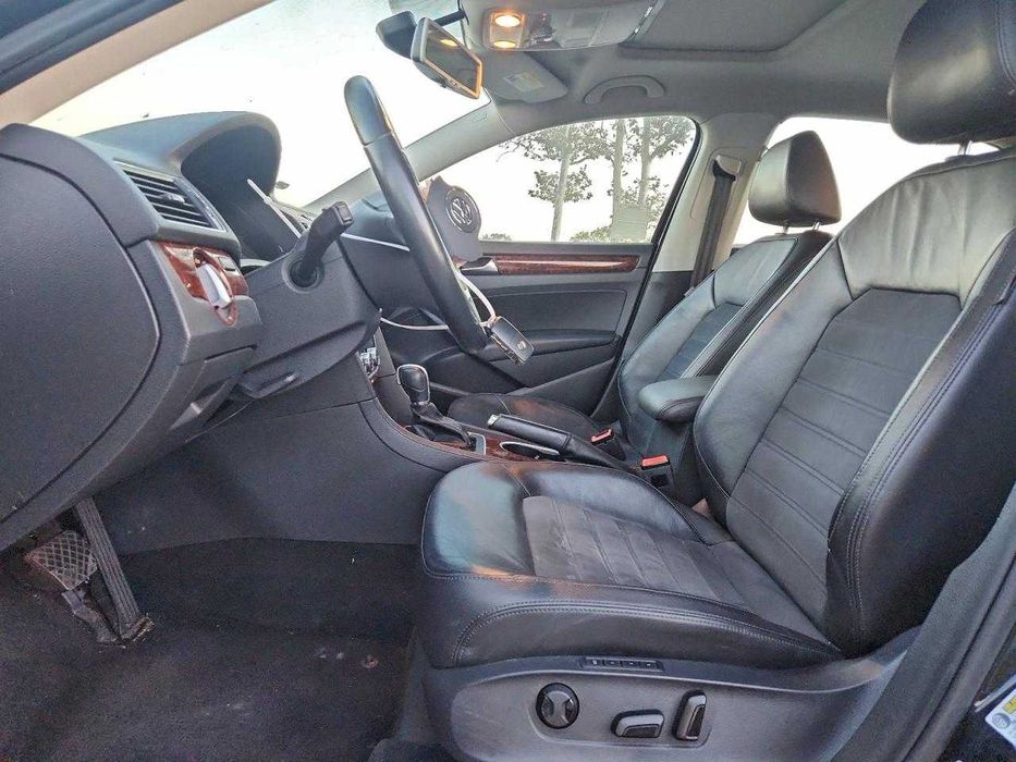 2013 Volkswagen Passat SEL Premium 2.5