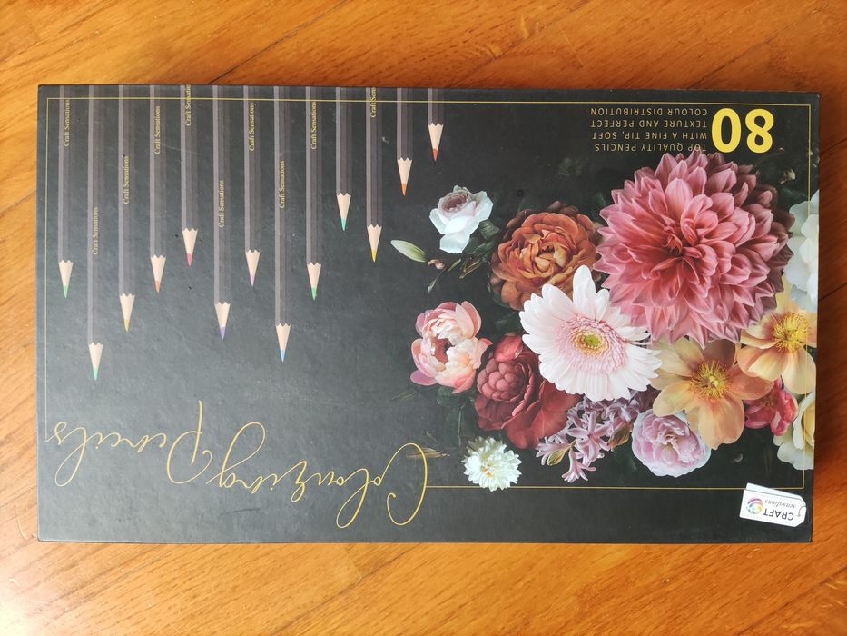 Caixa 80 lápis de cor NOVOS