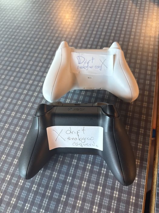 2 Comandos XBOX Series S (DEFEITO)