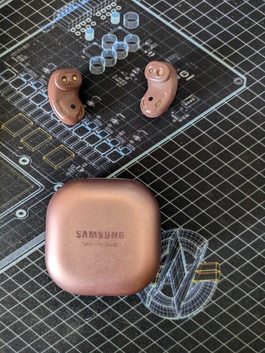 Auriculares Samsung Galaxy Buds Live Bronze (Modelo SM-R180)
