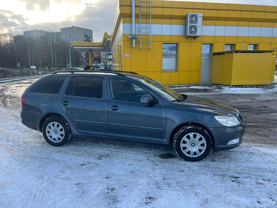 Skoda Octavia 1.6газ 09р. кліма круіз фаркоп датчики