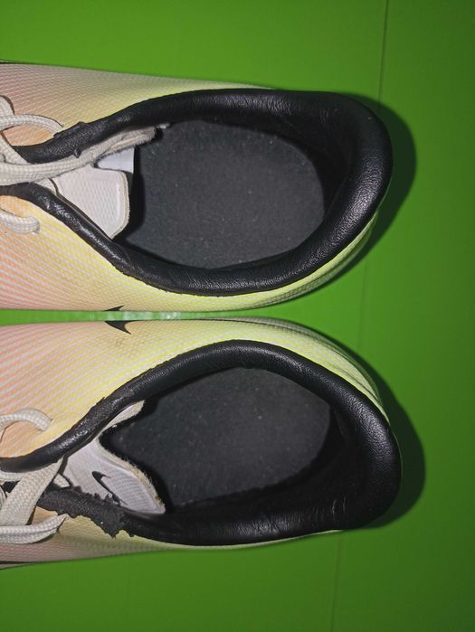 Дитячі футбольні бутси Nike 33 р. устілка 20,5 см найк меркуриал