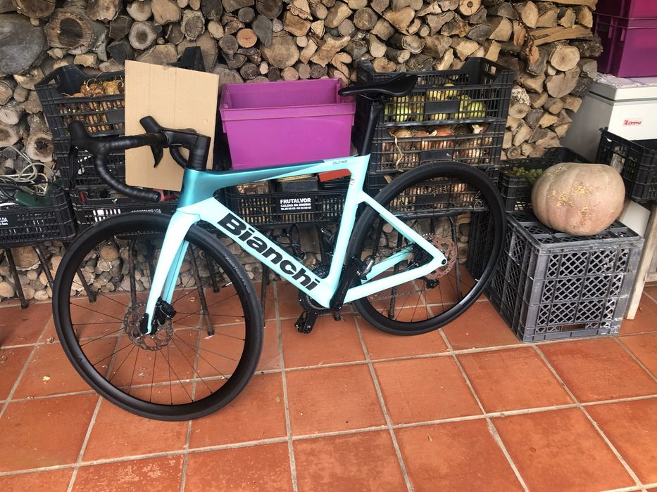 Biachi Oltre Race 105 di2 12v