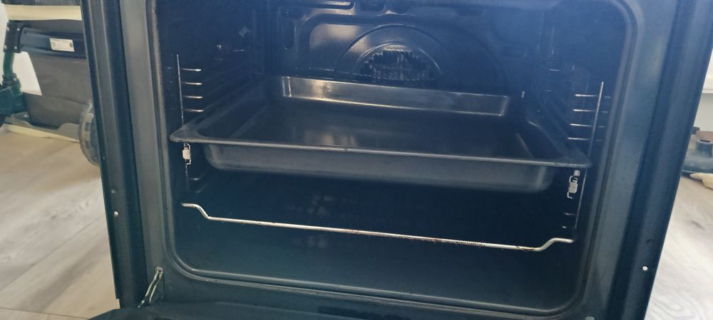 Piekarnik do zabudowy Teka