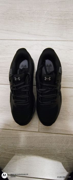 Чоловічі кросівки для бігу Under Armour Charged Bandit
