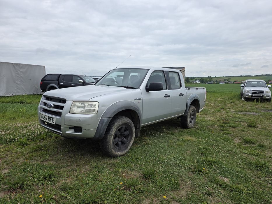 Ford Ranger 2.5 TDCI Anglik V5C