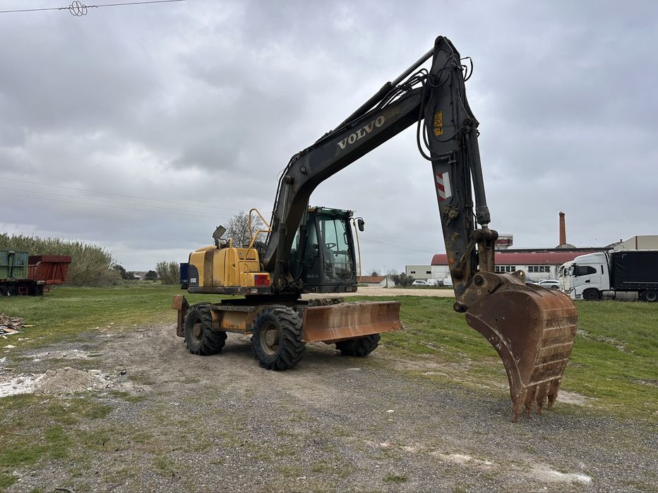 VOLVO EW160C – Escavadora de Rodas