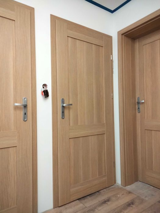 DRZWI WEWNĘTRZNE  KAMUFLAŻ maskownica zabudowa ościeżnicy z montażem