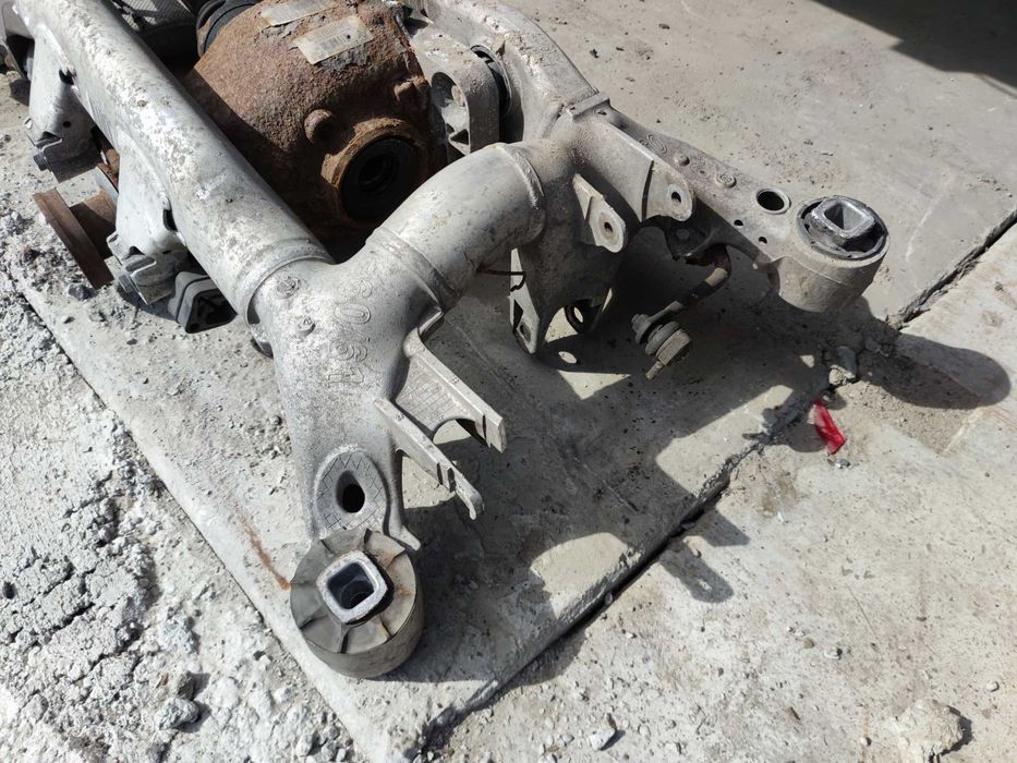 BMW E60 E61 Sedan Sanki Tył Belka Kołyska Wózek Tylni