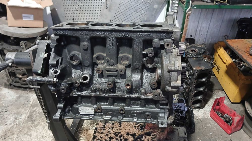 Блок двигуна Рено Мастєр 2.5 dCI  G9U   730