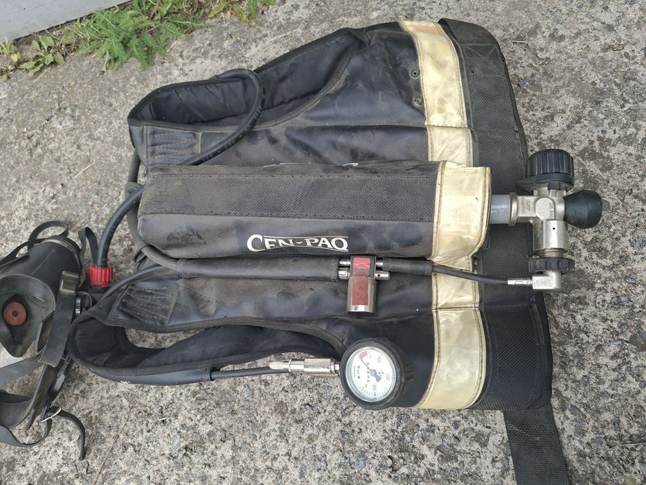 Жилет рятувальника з балоном та маскою