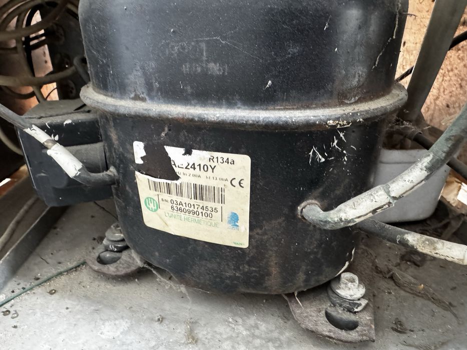 Мотор компрессор для холодильної вітрини