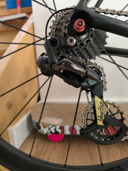 Trek Émonda SLR 4,5 kg – Dura-Ace Di2, ceramika, dwa komplety kół