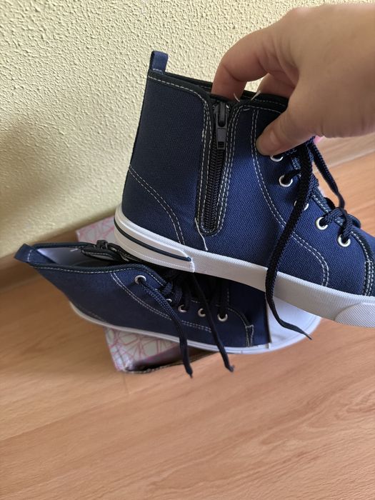 Кеди, 34 розмір, Arial