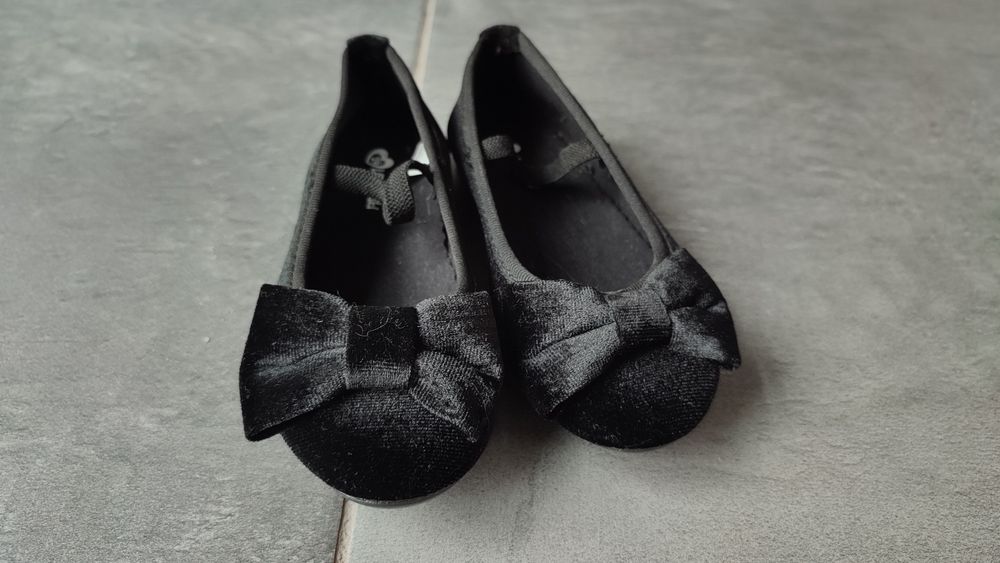 Оксамитові чорні туфлі LC Waikiki 26/16.3 см