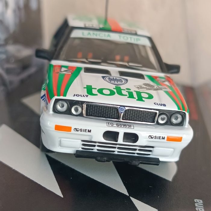 Lancia Delta HF 4WD 1/43