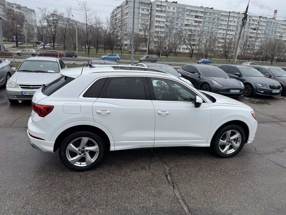 Продам Audi Q3 2l