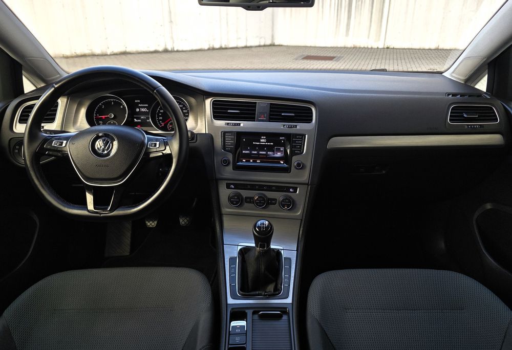 Carrinha VW Golf Variant Highline 1.6TDI 105CV- Imaculada