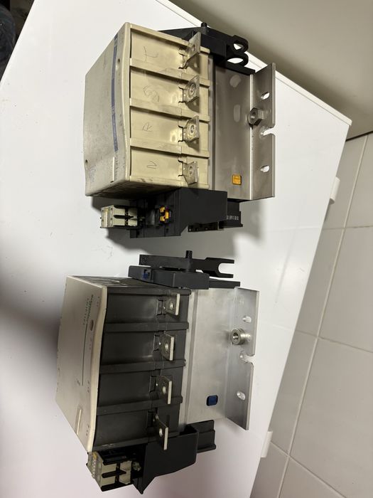 Contactores Schneider Tetrapolar