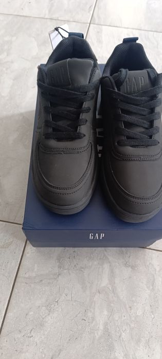 Sneakersy GAP 37