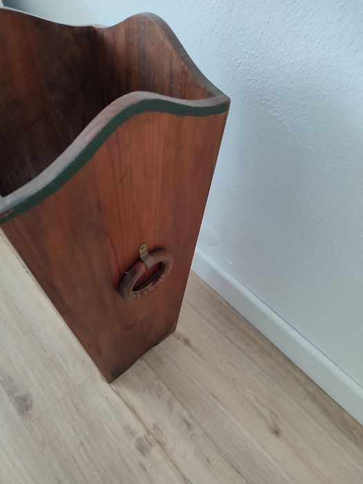 Chapeleira+ cabide em madeira