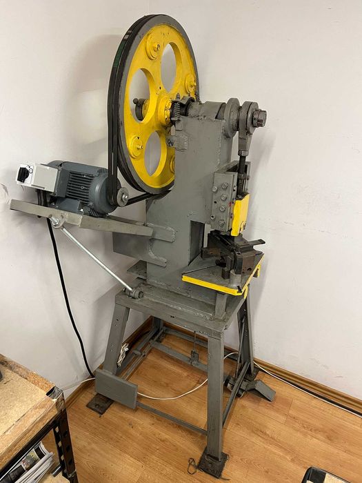 Prasa mimośrodowa 12 ton