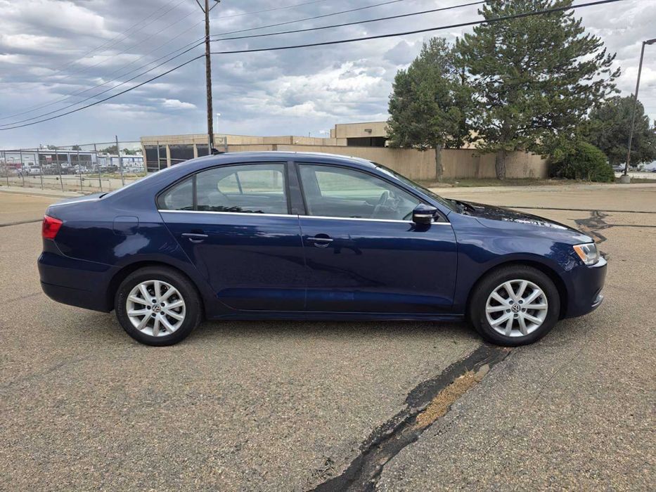 Volkswagen Jetta      2013