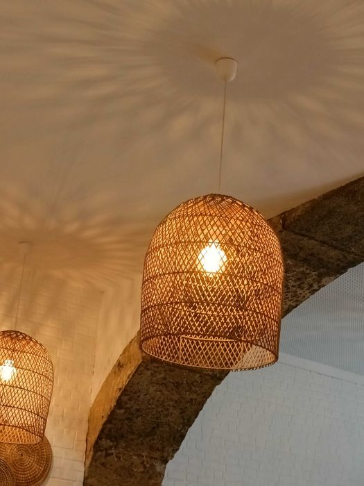 Abajur para candeeiro de teto ratã com acabamento natural