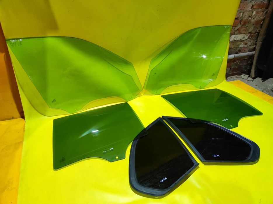 Стекло BMW X5 E70 X6 E71 скло двери БМВ Х5 Е70 стекло в дверь стекла