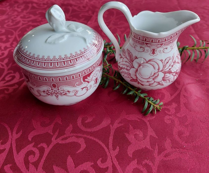 Hutschenreuther Windsor Rot cukiernica i mlecznik. Przedmioty prezentu