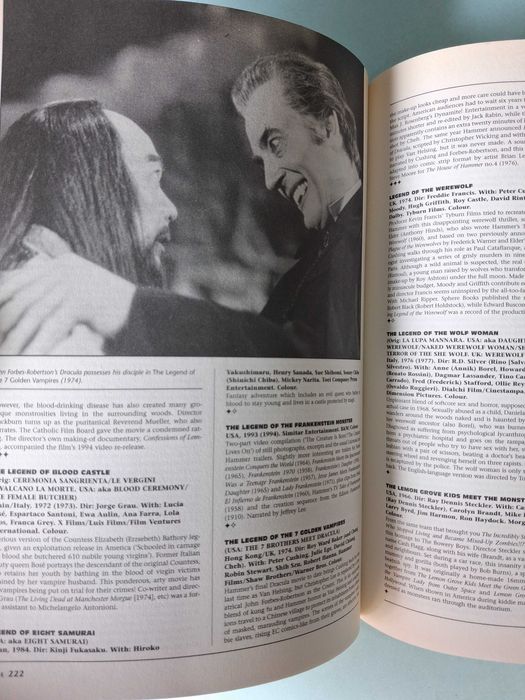 The Essential Monster Movie Guide - Stephen Jones - 450 páginas