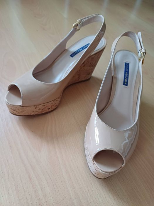 Buty na koturnie Stuart Weitzman