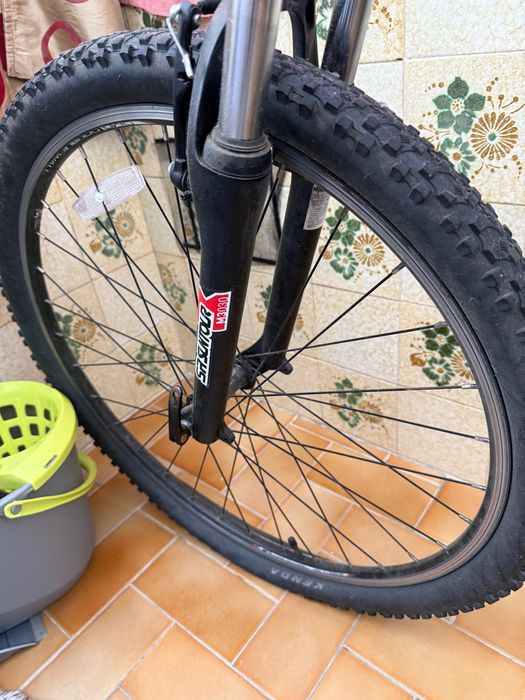 Bicicleta e acessórios