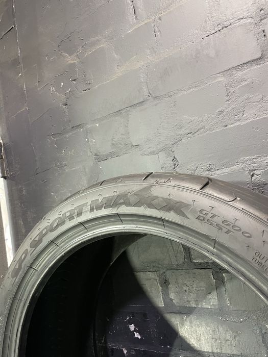 4шт Run Flat різноширокі від Nissan GT-R 255/40 + 285/35 R20 Dunlop GT600 DSST