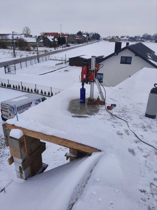 Przewierty pod rekuperacje w stropie