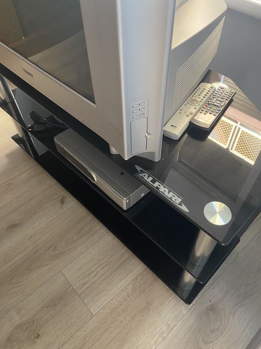 Телевізор Sony trinitron з підставкою для нього і тюнером