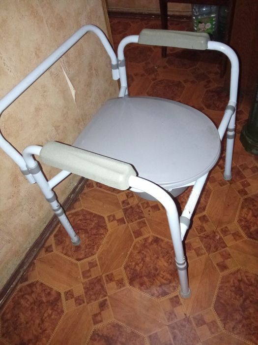 Кресло туалет для инвалидов