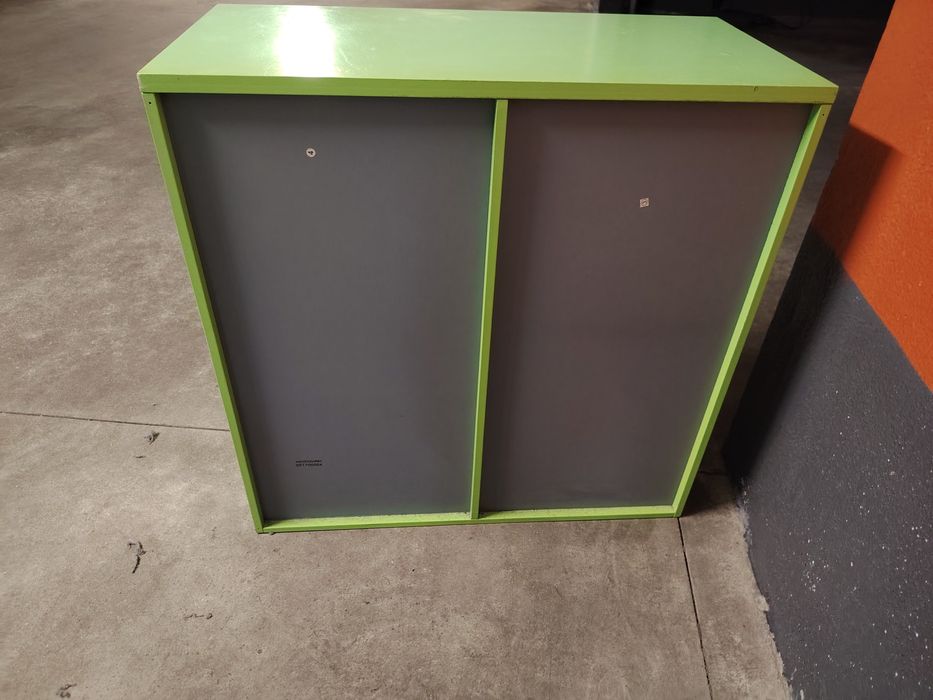 3 estantes em cubo