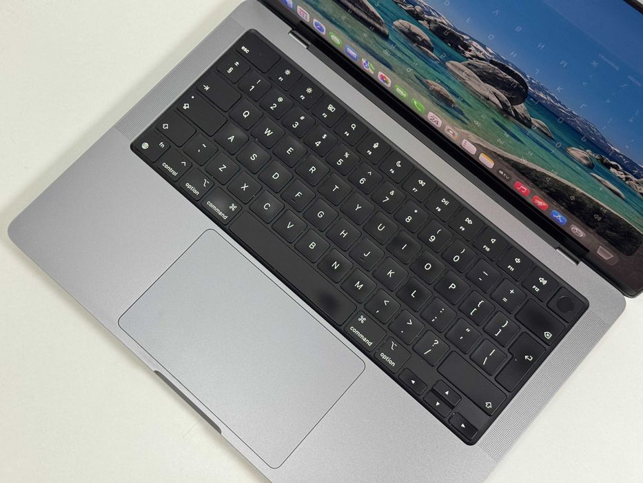 Apple MacBook Pro 14 2021 M1 Pro 16GB RAM 512GB SSD Super Stan