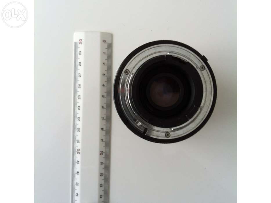 Old lens with Macro64586080082562122