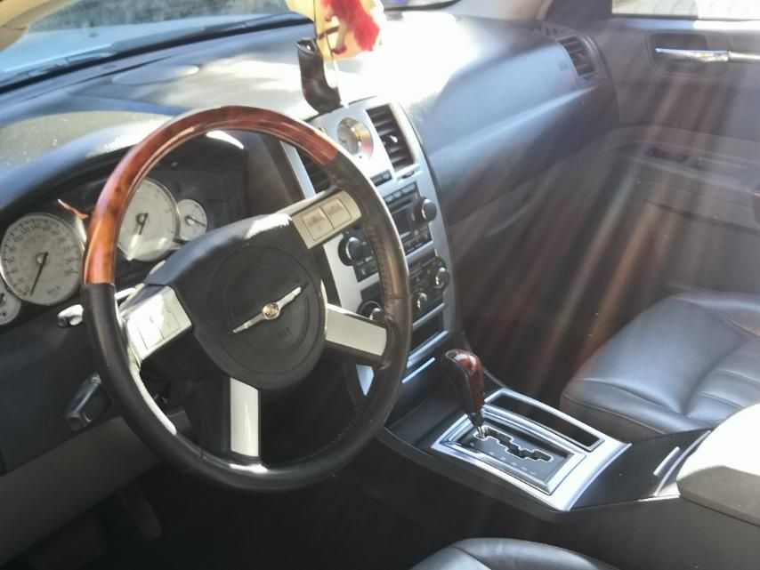 Chrysler 300C 2004 года первый владелец свет серебристый автомат мульт