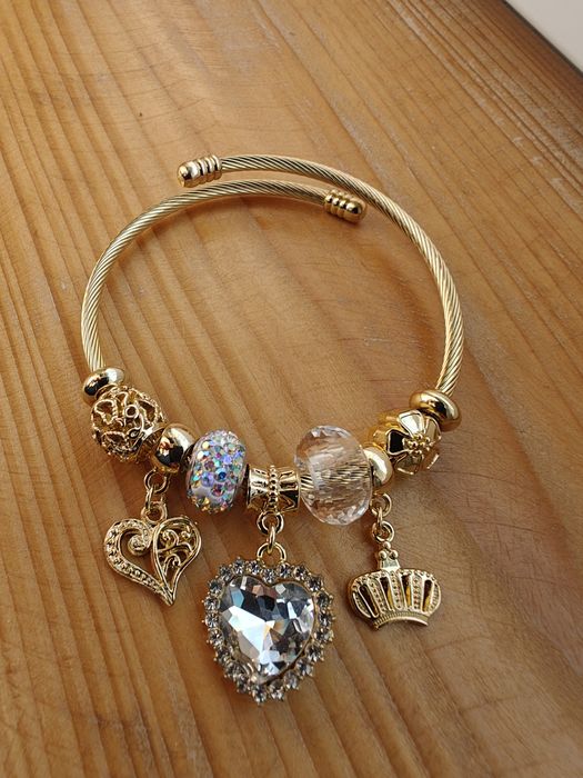 Złota Bransoletka damska z zawieszkami