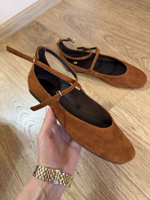 Замшевые балетки Zara (38) новые