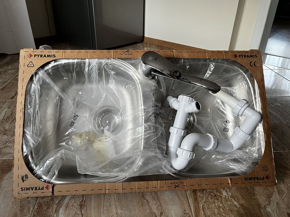 Zlemozmywak  NOWY dwukomorowy z bateria i syfonem Pyramis