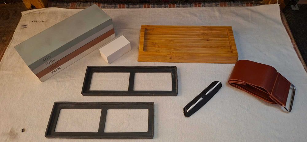 Kamienie/osełka do ostrzenia noży, nożyczek itp. z akcesoriami