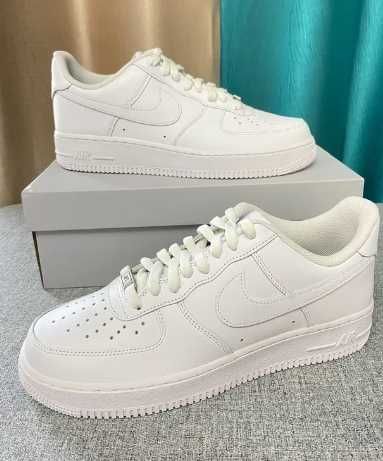 Nike Air Force 1 Low '07 White R.38