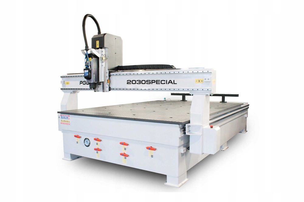 Ploter frezujący PG CNC 2030 SPECIAL z osprzętem lub PRACA